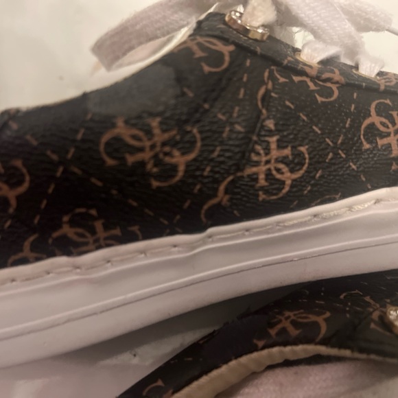 Guess Women's Loven Casual Sneakers. Gold/Brown. Size 7.5 - Picture 6 of 10